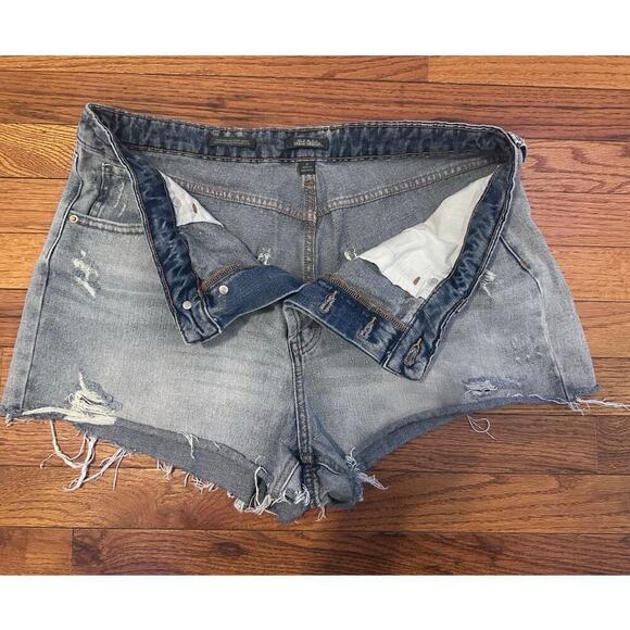 Wild Fable denim shorts Button up Size 12 Distressed Mom Cut off shorts - Picture 8 of 8
